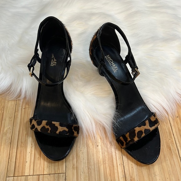MICHAEL KORS | Cheetah Kitten Heels - Picture 1 of 9